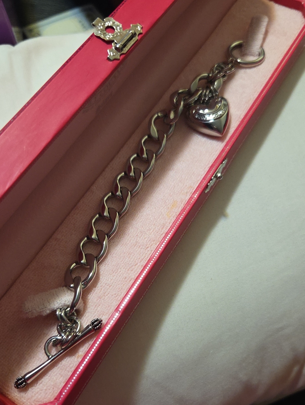 Original Juicy Couture Silver Heart Charm Chain Bracelet - Pink Case